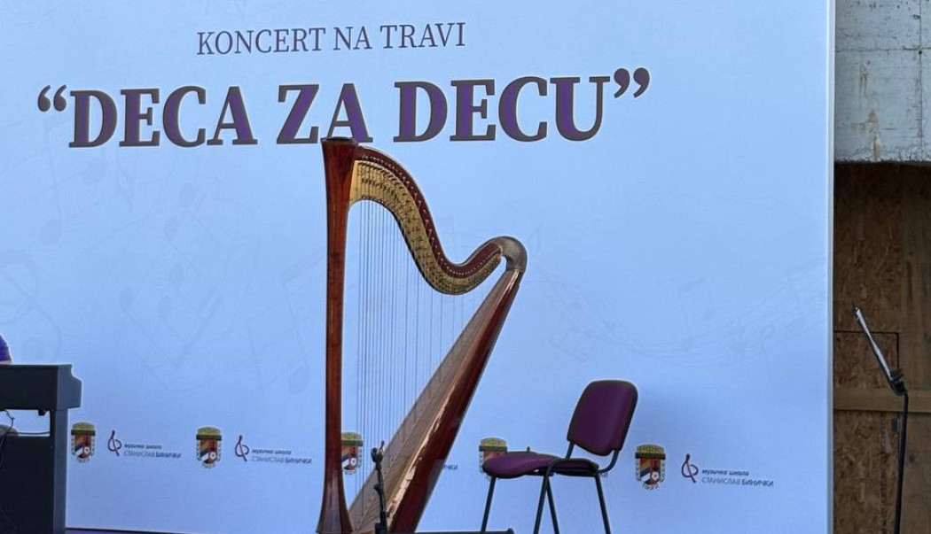 LEP DOGAĐAJ: Održan koncert "Deca za decu" na stadionu RFK Grafičar na Senjaku! (VIDEO)