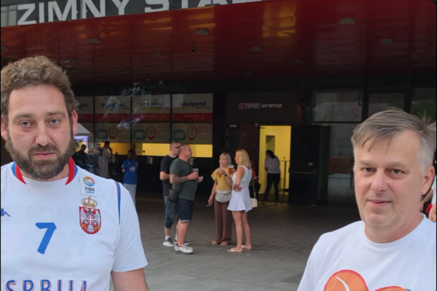 SPORTISSIMO U BRATISLAVI: Naišli smo na navijače Srbije, evo šta su rekli o minifudbal reprezentaciji Srbije! (VIDEO)