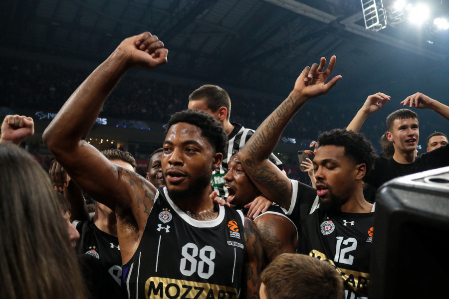 TAJRIK ISPROZIVAO GROBARE, A TO NIJE NAJGORE: Reakcija Sterlinga Brauna uzdrmaće Partizan