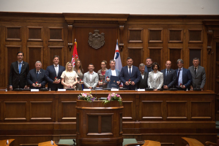 SRBIJA SLAVI ŠAMPIONE: Dodeljene Majske nagrade Sportskog saveza Srbije