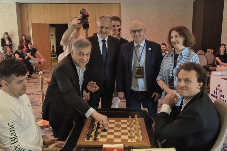 PRESTONICA SVETSKOG ŠAHA Srbija dočekala velikane - počeo okršaj Nimana i Nepomnjaščija