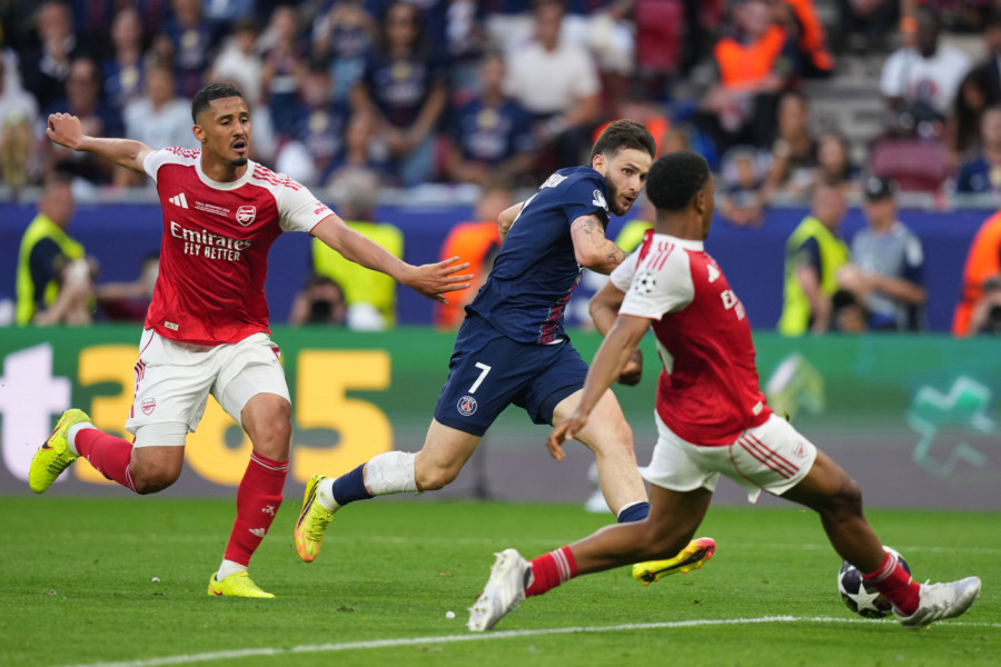 HVIČA KRVAV U BUDIMPEŠTI! Fudbaleri Arsenala razbili asa PSŽ (FOTO)