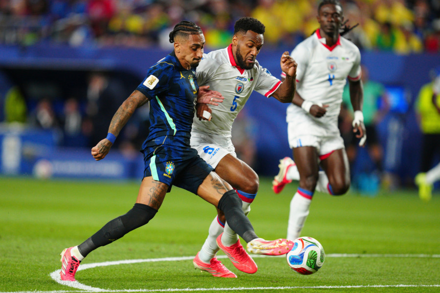 UŽASNE VESTI ZA BRAZIL: Rafinja morao hitno da izađe sa terena protiv Haitija!