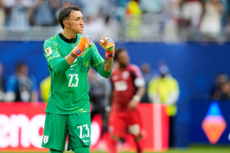 SVET OVAKO NEŠTO NIJE VIDEO! Zelenortska Ostrva šokirala Urugvaj - Muslera "zaplivao"! (VIDEO)