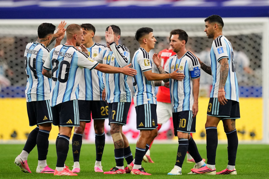 HOROR PRED POLUFINALE MUNDIJALA! Žestoka tuča navijača Argentine - ali ne sa Englezima! (VIDEO)