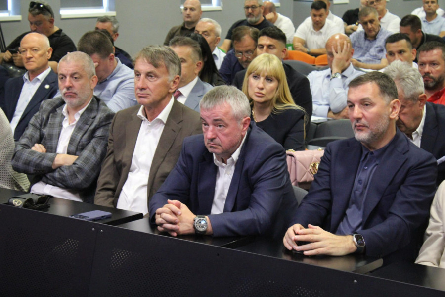 SIMOVIĆ PONOVO NA ČELU FSV! Dušan Bajatović izabran za potpredsednika!