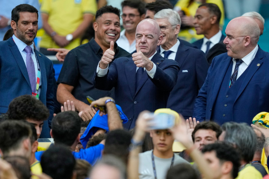 INFANTINO IMA KLONA! Neverovatna situacija na Mundijalu - navijači bruje o OVOME! (FOTO)