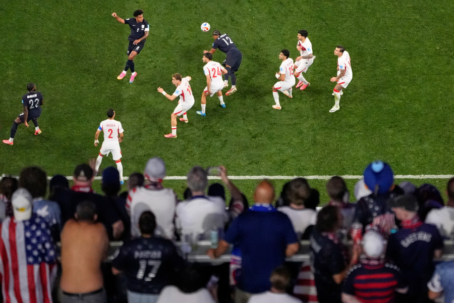 U PRENOSU JE OVO PROMAKLO! Pirova pobeda Turaka, ali dobra zabava - Bred Pit u centru pažnje! (FOTO, VIDEO)