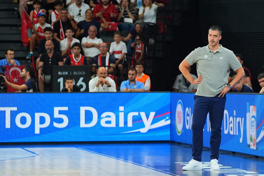 KO JE STEVAN MIJOVIĆ, NAJBOLJI TRENER SP? Ima samo 33 godine, a ovo mu nije prvi put da je obradovao naciju
