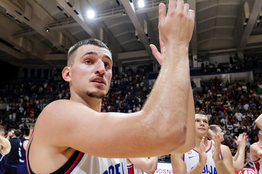 NIKOLA JOVIĆ NAPRAVIO ŠOU NA KONFERENCIJI: Nakon partije karijere, srpski košarkaš oduševio izjavom o Nikoli Jokiću! (VIDEO)