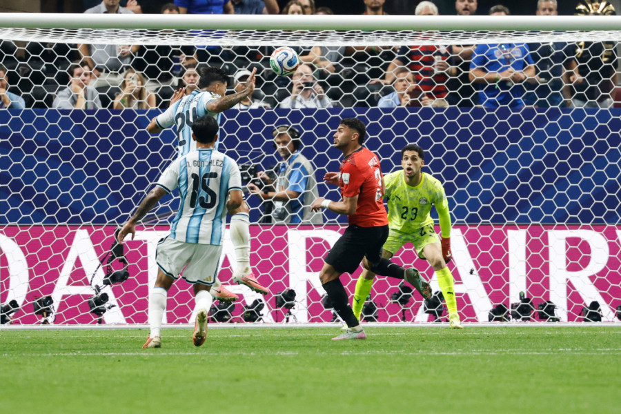 DA LI SU SUDIJE POGURALE ARGENTINU U ČETVTFINALE: Oglasio se Kolina i objasnio sve sporne odluke sa meča protiv Egipta