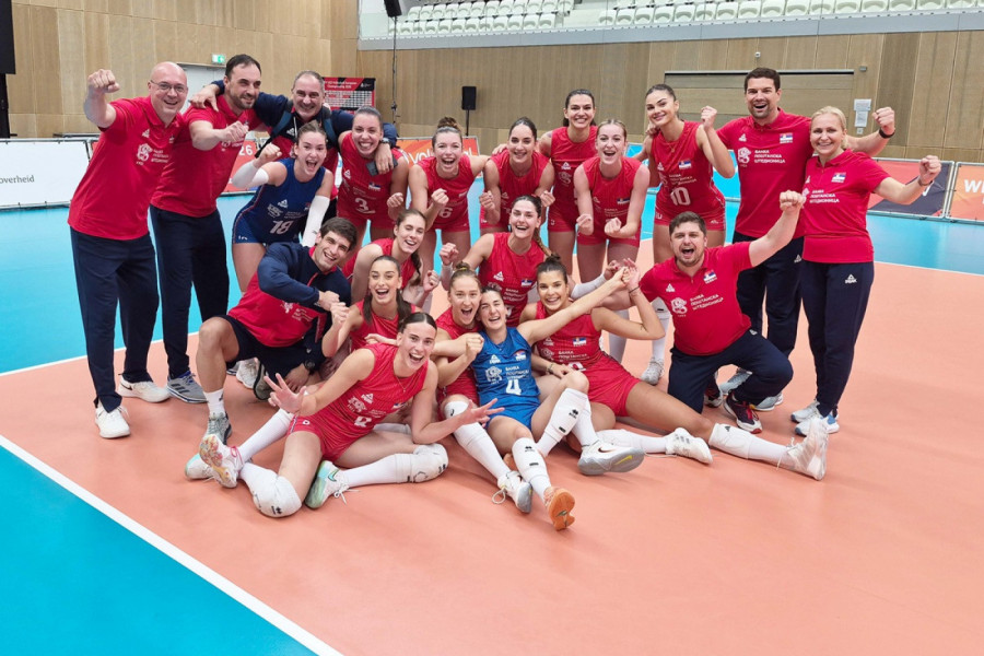 SRBIJA NE BRINE ZA BUDUĆNOST! Mlade odbojkašice pregazile Poljsku za polufinale EP!