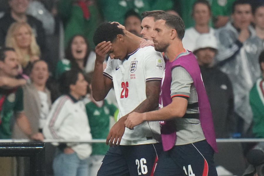 ENGLEZI SU UPRAVO PROKLELI SAMI SEBE?! Jel realno da su ovo uradili dok je počinjao meč s Argentinom?