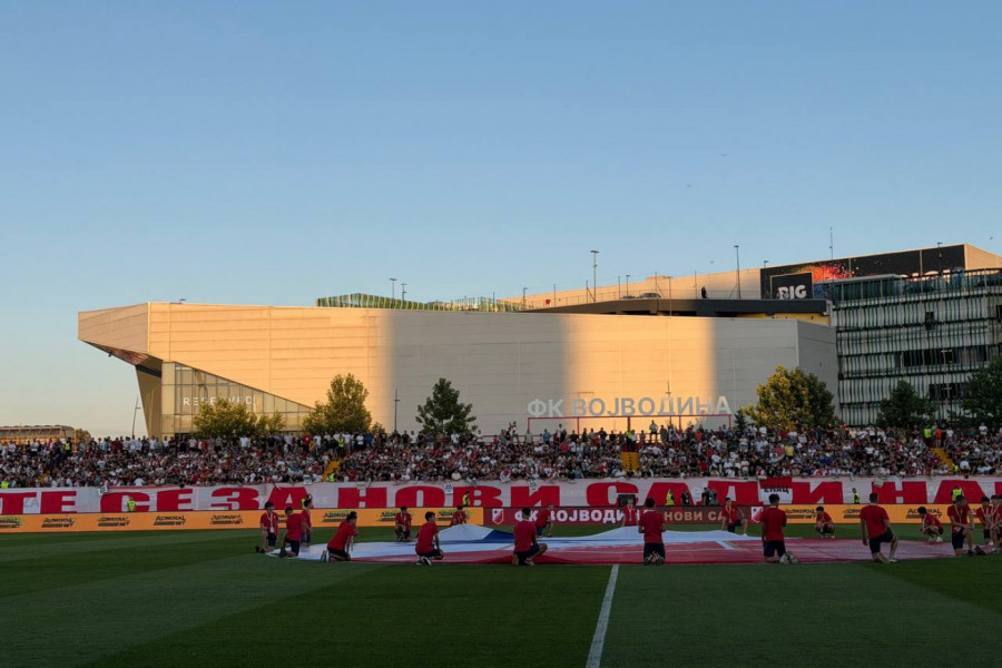 LEGENDA UZ VOŠU PROTIV AJAKSA! Jedan od najvećih srpskih fudbalera 21. veka stigao na "Karađorđe" (FOTO, VIDEO)