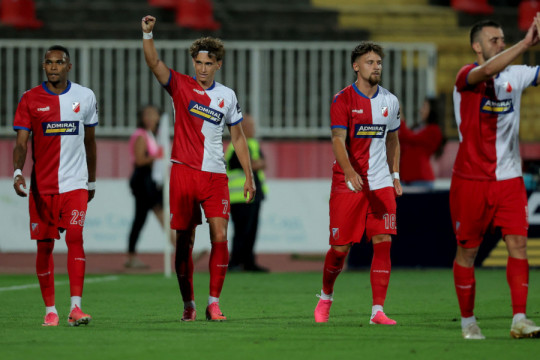 VOJVODINA - AJAKS: Goleada se nastavlja i u drugom poluvremenu! (VIDEO)