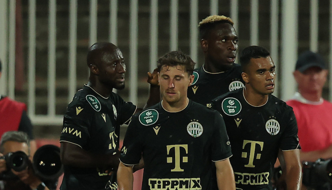 UEFA, REAGUJ, PROTERAJ MAĐARE: Zbog onoga što su navijači Ferencvaroša istakli protiv Vojvodine mora biti sankcija (FOTO)