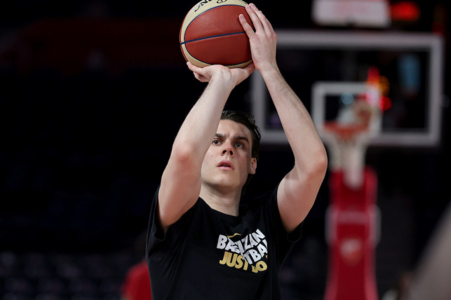 MITAR BOŠNJAKOVIĆ NAPUSTIO BEOGRAD: Košarkaš Partizana već stigao u Sloveniju