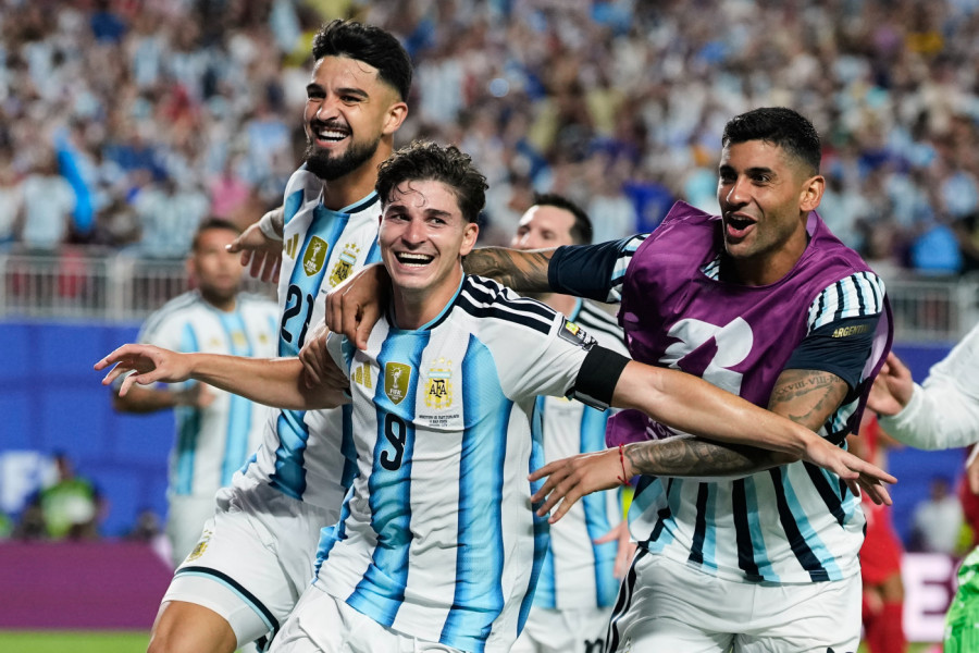 TAKO SE TO RADI! Jedan od najlepših golova Mundijala - ARGENTINAC NA ČAROBAN NAČIN ZATRESAO MREŽU!