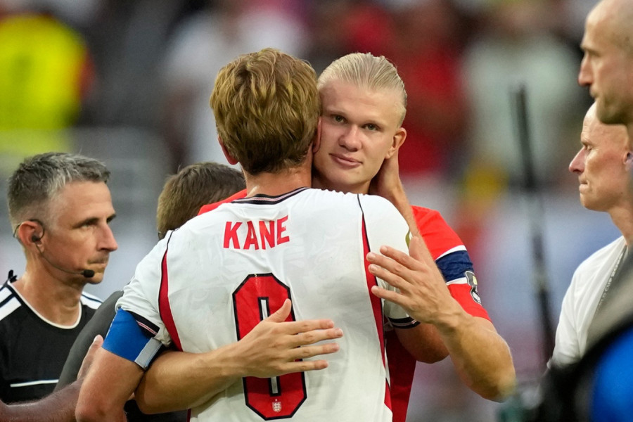 ŠTA TO URADI, HALANDE! Norvežani eliminisani, a Erling šokirao - OVAJ suvenir sa SP poneo je kući! (VIDEO, FOTO)