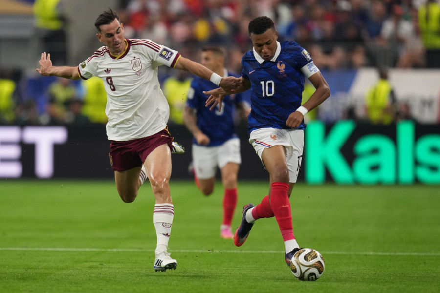 KILIJAN MBAPE UŠAO U ISTORIJU! Francuska slavi, niko nikada kao on