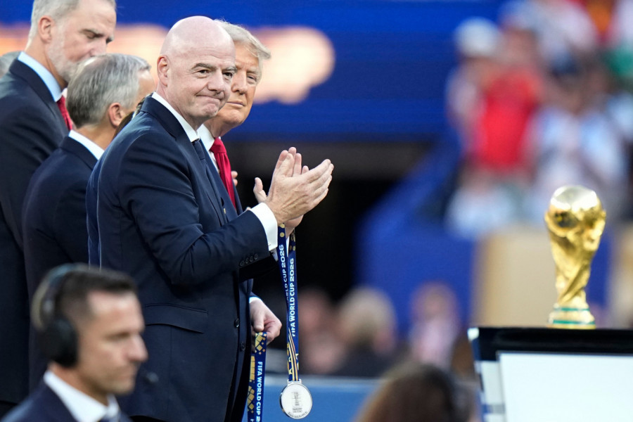INFANTINU KAO DA SU SVE LAĐE POTONULE: Pogledajte šokantnu reakciju predsednika FIFA kada je Španija dala gol u finalu SP (VIDEO)
