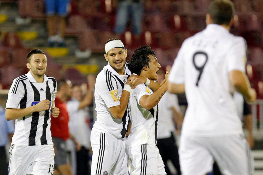 NAJLUĐA PRIČA SRPSKOG FUDBALA! S Partizanom uzeo dve titule, a danas u NIŽIM LIGAMA igra zajedno sa sinom! (VIDEO)