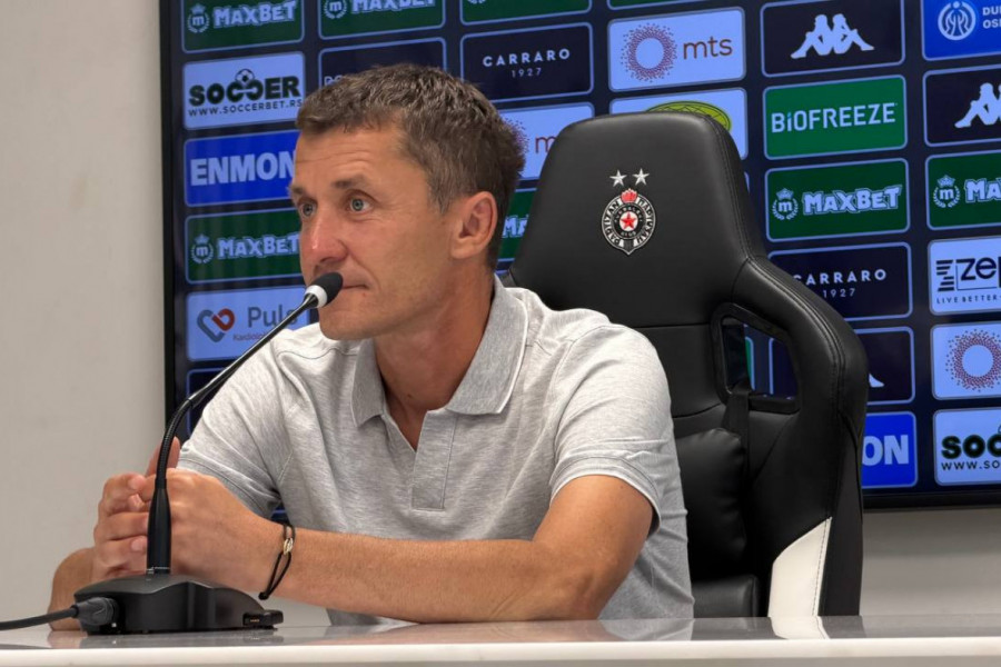 (LIVESTREAM) PRES KONFERENCIJA FK PARTIZAN: Saša Ilić se obraća javnosti pred prvi meč u Evropi! (VIDEO)