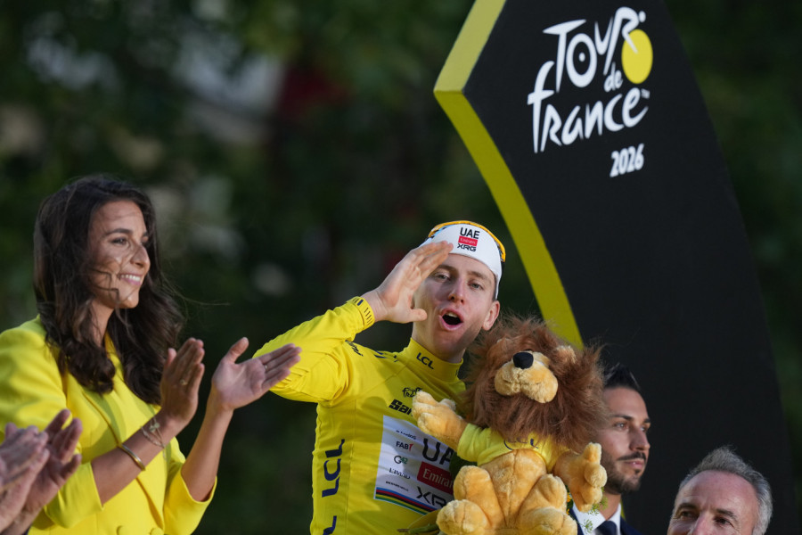 SJAJAN USPEH POGAČARA: Slovenac koji obožava Đokovića pokorio Tur de Frans!