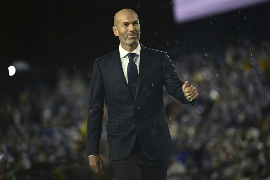 POTPISAO ZINEDIN ZIDAN: Legenda zvanično preuzela ovu ekipu