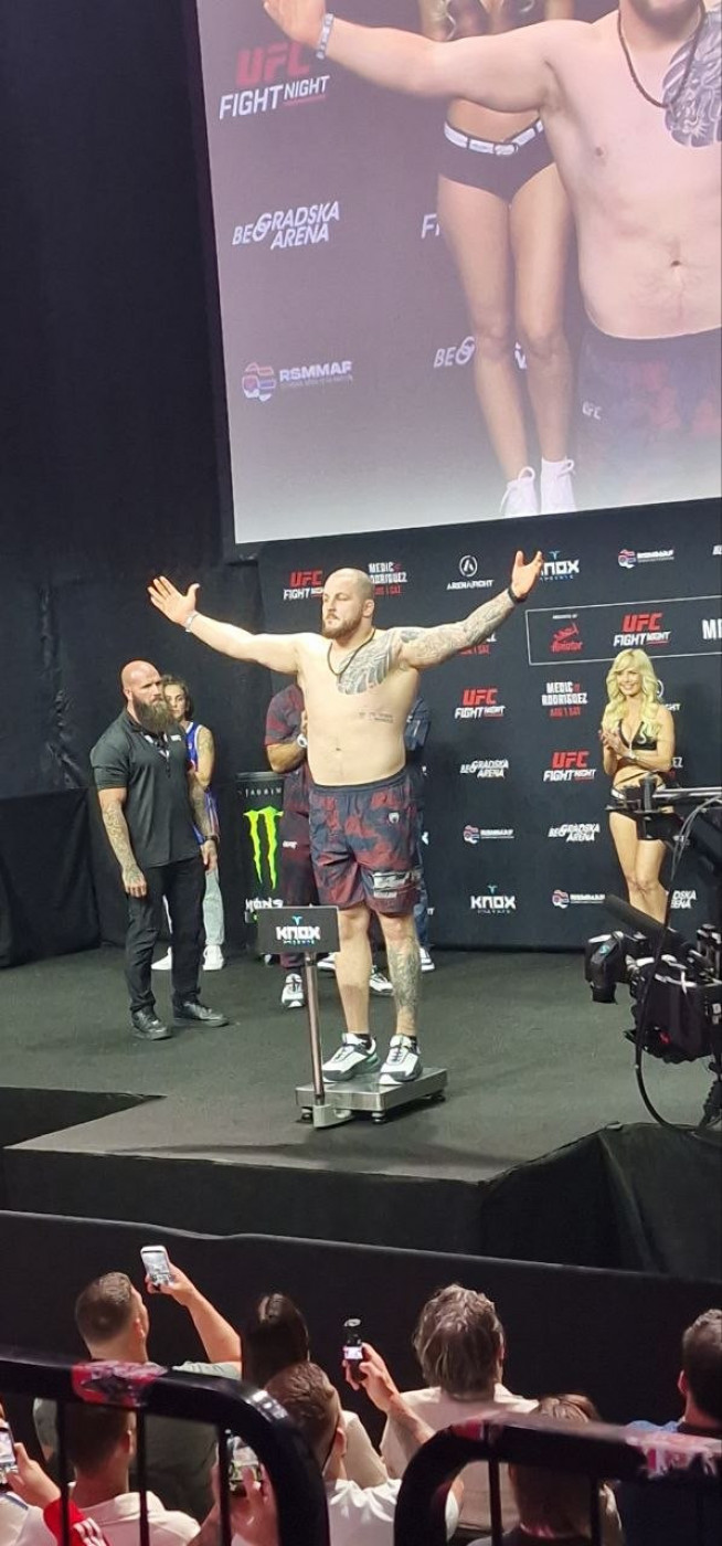 On je budućnost srpskog MMA - Leka izašao pred strašnog Nemca dan pre UFC u Beogradu!