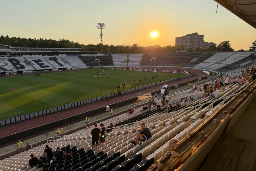 "IDITE ODMAH, I NEOPOZIVO!" Udruženje bivših igrača uputilo APEL ZA SPAS FK PARTIZAN