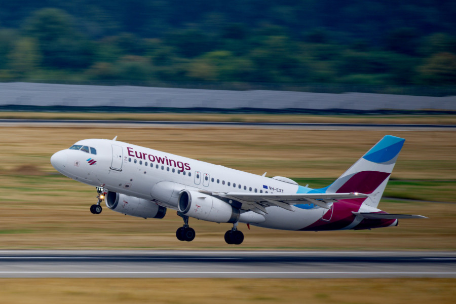 UDARNE VESTI! Veliki problem sa avionom za Tobol pred meč sa Partizanom!
