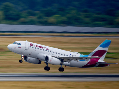 Horor na nebu: Sportskoj zvezdi pozlilo, avion morao hitno da sleti
