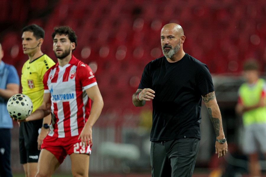 DOBRO JE ŠTO JE DOBIO CRVENI KARTON! Dejan Stanković prokomentarisao reakciju mladog golmana Zvezde, pa pričao o Hapoelu (VIDEO)