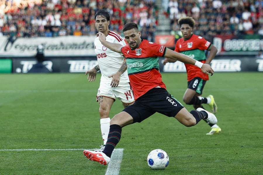 TADIĆ VODI NEC KA LŠ! Edin Džeko iznenadio Srbina u jeku slavlja (VIDEO)