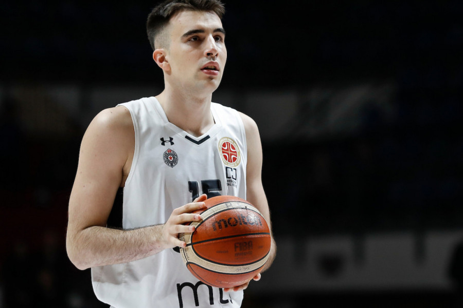 VRATIO SE MARKO PECARSKI: Potpisao sin legende Partizana