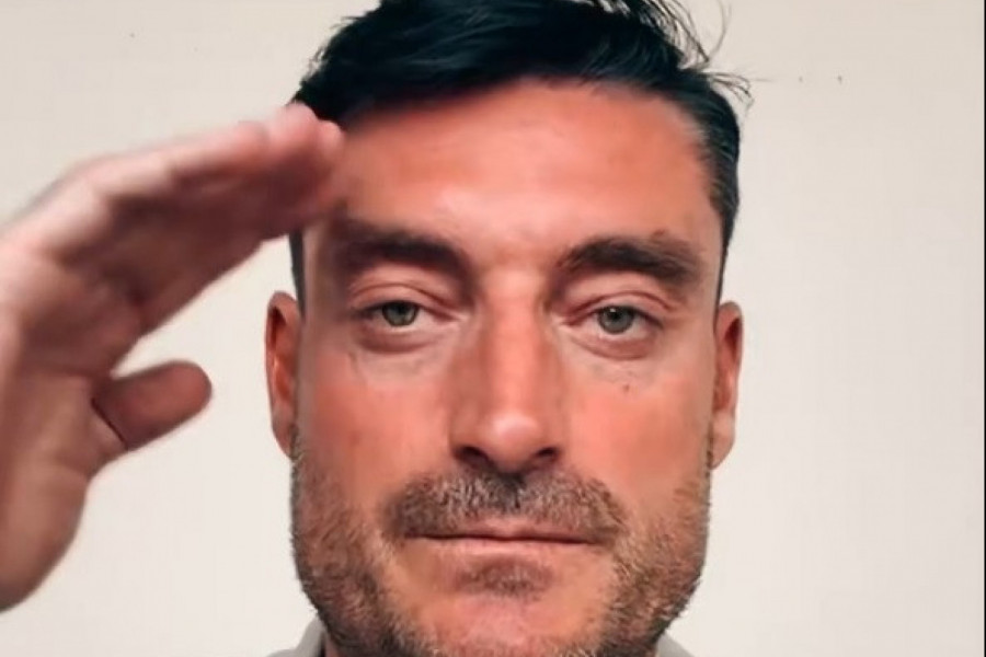"OZDRAVITE!" Albert Rijera se na SRPSKOM obratio navijačima Zvezde, "delije" ovo nisu očekivale (VIDEO)