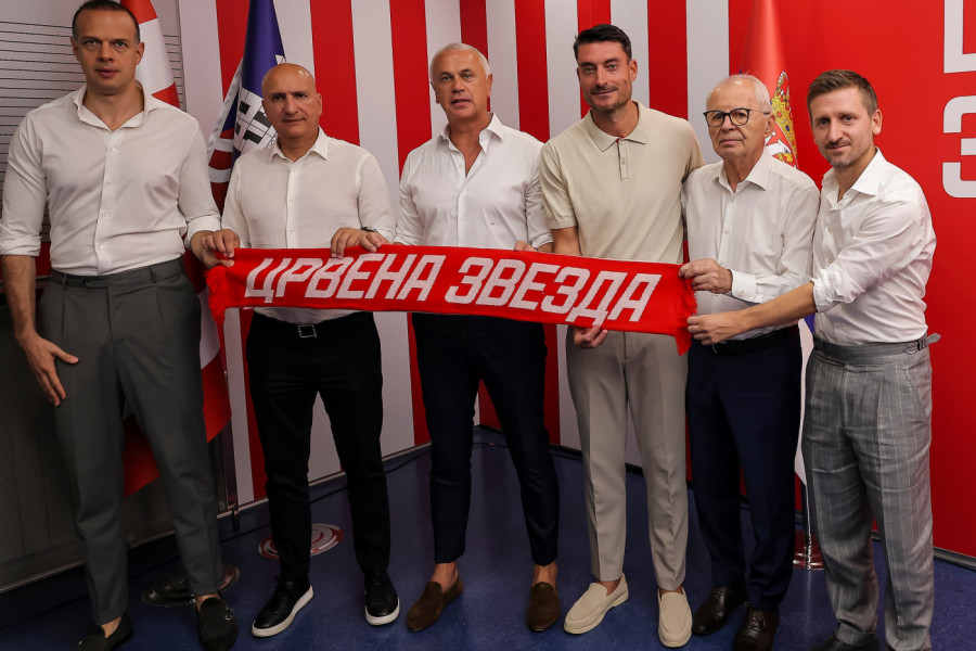 VELIKA PROMENA ZA SAMO 4 DANA! Jedan detalj sa Rijerine promocije u Zvezdi mnogima je promakao, a puno toga govori! (FOTO)