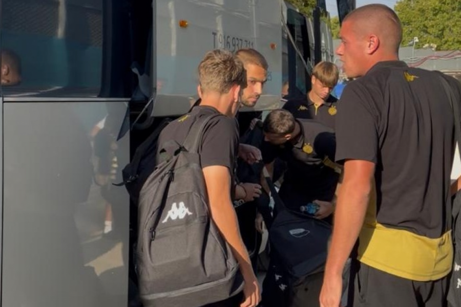 PARTIZAN KAKAV SKORO NIJE VIĐEN! Neobičan detalj u Madridu - pogledajte kako su crno-beli stigli na "Koliseum" (VIDEO)