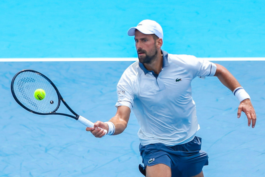 ĐOKOVIĆ GLEDA I ČUDI SE! Bolan udarac za Novaka - ovako nešto nije hteo da čuje pred US open!