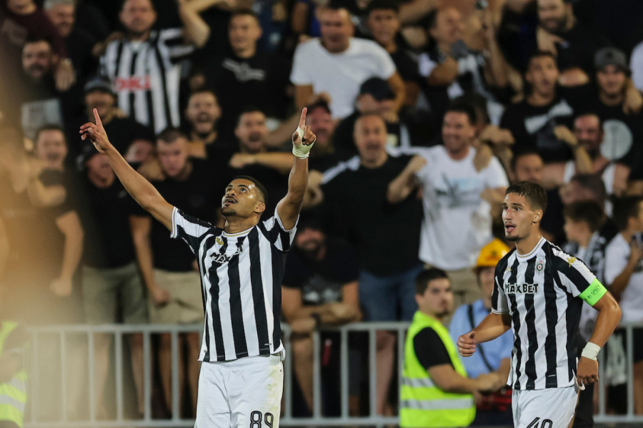 DELIRIJUM U HUMSKOJ: Že ZAPALIO BEOGRAD - ovim golom je Partizan poveo protiv Hetafea (VIDEO)