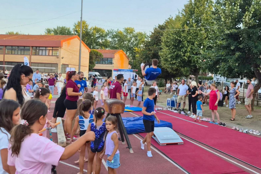 PRAZNIK SPORTA U NIŠU: Održan 6. Mali sajam sporta, Štefanek i Pavlović poslali snažnu poruku najmlađima! (FOTO, VIDEO)