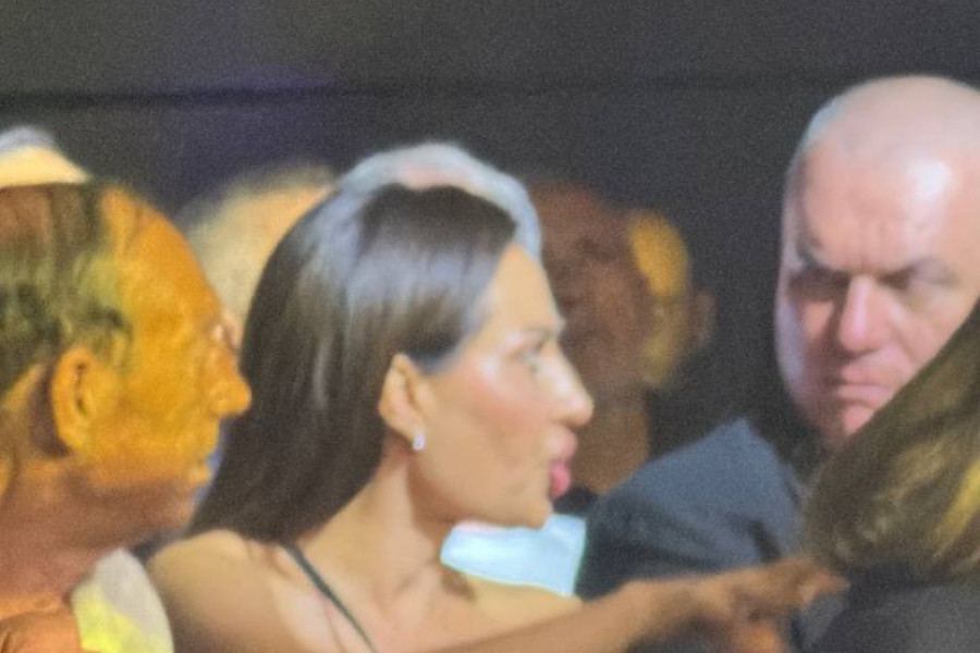 TU JE I DIVA: Svetlana Ceca Ražnatović stigla u Ložionicu da bodri sina Veljka! (VIDEO)