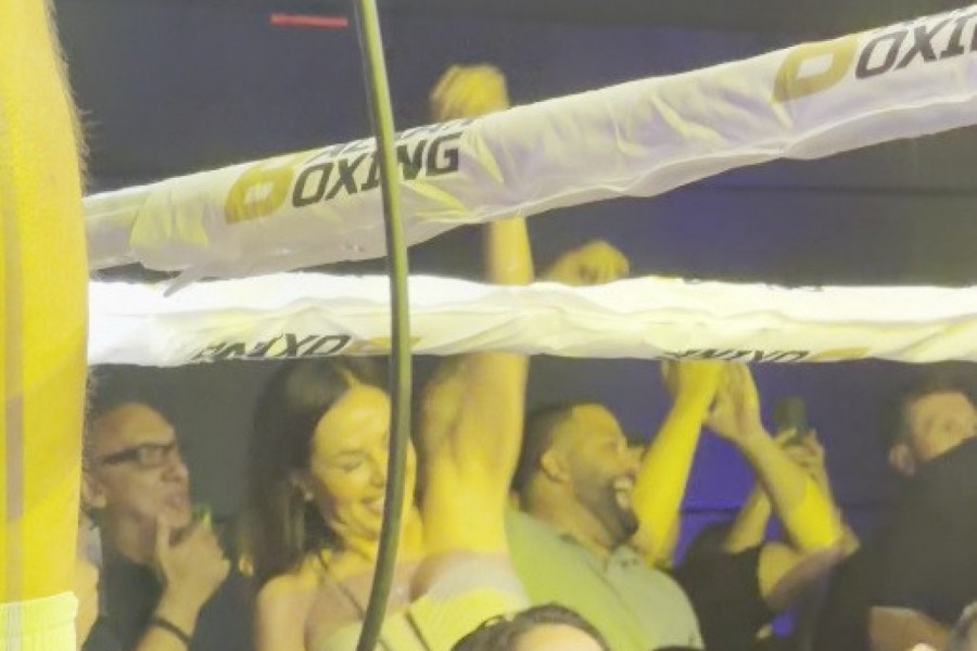 CECA JE BILA NAJSREĆNIJA! Ovako je Svetlana Ražnatović proslavila veliki trijumf sina Veljka na "Balkan boxing 11"! (VIDEO)