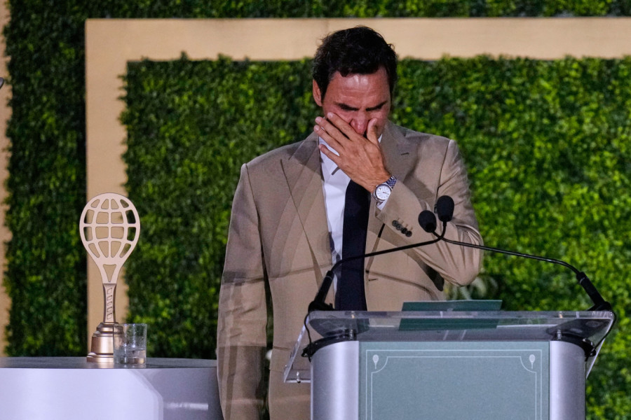 FEDERER PLAKAO KAO MALO DETE! Primljen u Kuću slavnih, a onda je pomenuo Novaka Đokovića! (VIDEO)