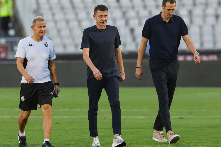 SAŠA ILIĆ OPREZAN NAKON POBEDE: Strateg Partizana otkrio šta mu je smetalo kod ekipe, pa najavio večiti derbi!