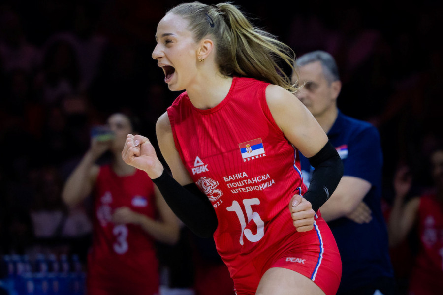 "NAŠA NAJVEĆA SNAGA JE ŠTO SMO UJEDINJENI!" Srbija u polufinalu posle jezive scene, odbojkašice oduševljene novim čudom na Evropskom prvenstvu