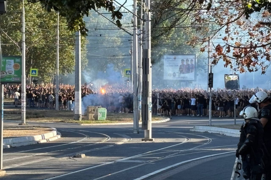 KAKAV KORTEO "GROBARA"! Crno-bele ulice pred 180. večiti derbi (VIDEO)