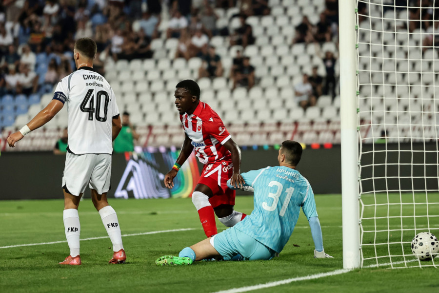 TABELA SUPERLIGE NAKON VEČITOG DERBIJA: Crvena zvezda "učvrstila" prvo mesto, Partizan još uvek u opasnoj zoni!