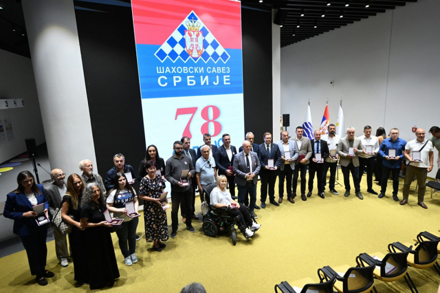 OBELEŽEN DAN ŠAHA I 78. ROĐENDAN ŠSS! Sportissimo dobio plaketu za specijalni doprinos ovom sportu! (FOTO, VIDEO)